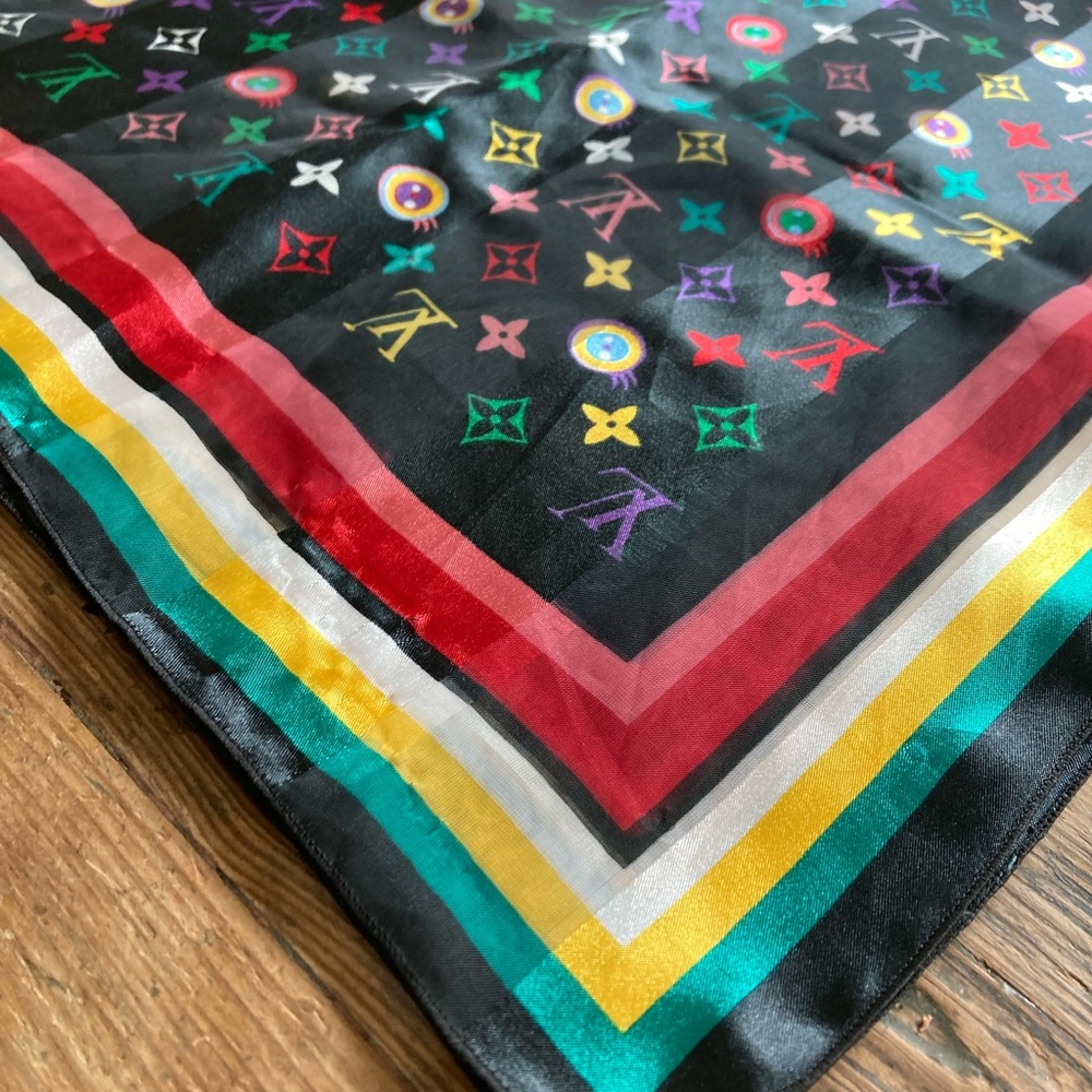 Monogram Scarf- Multicolor oversized - Picture 4 of 4